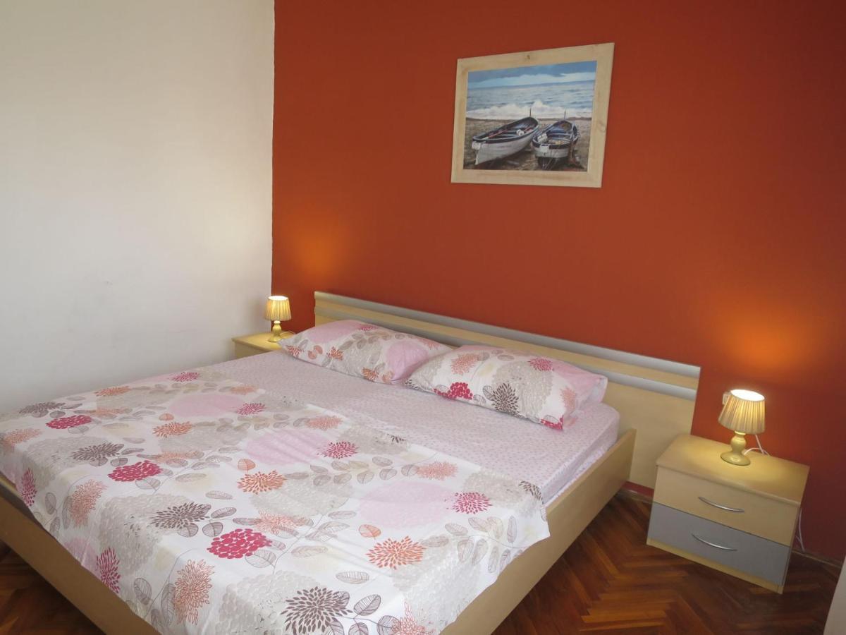 Lidija By Interhome Vir